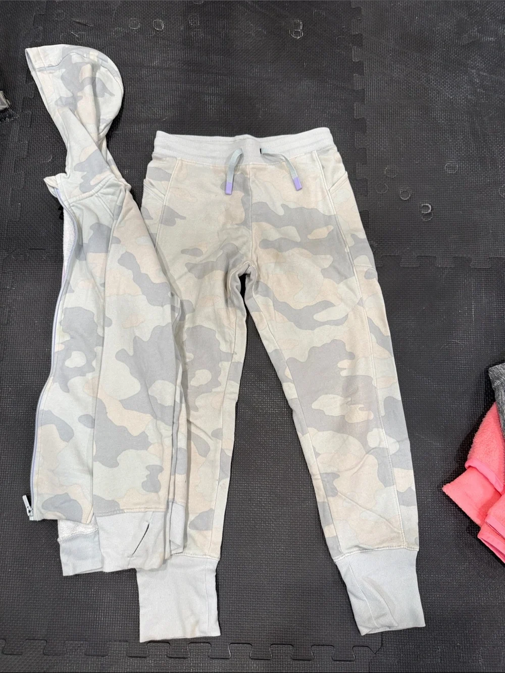 all in motion Girls Mixed Clothing Bundle - Pink, Black, Gray, Blue, Camouflage
